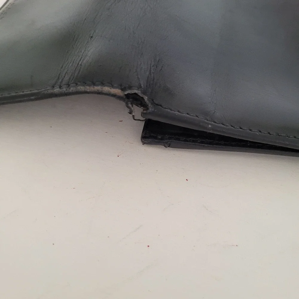 Coach New York Black Leather Trifold Wallet Compact Card Holder Zipper‎ Pocket